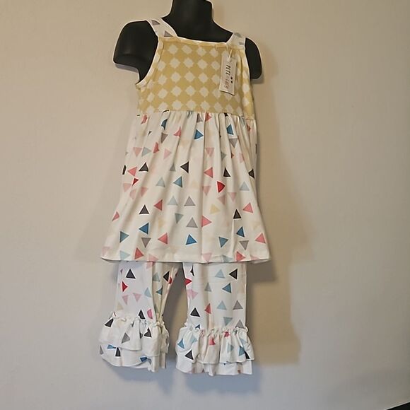 PETE LUCY GIRLS OUTFIT SIZE 5T - Picture 1 of 8